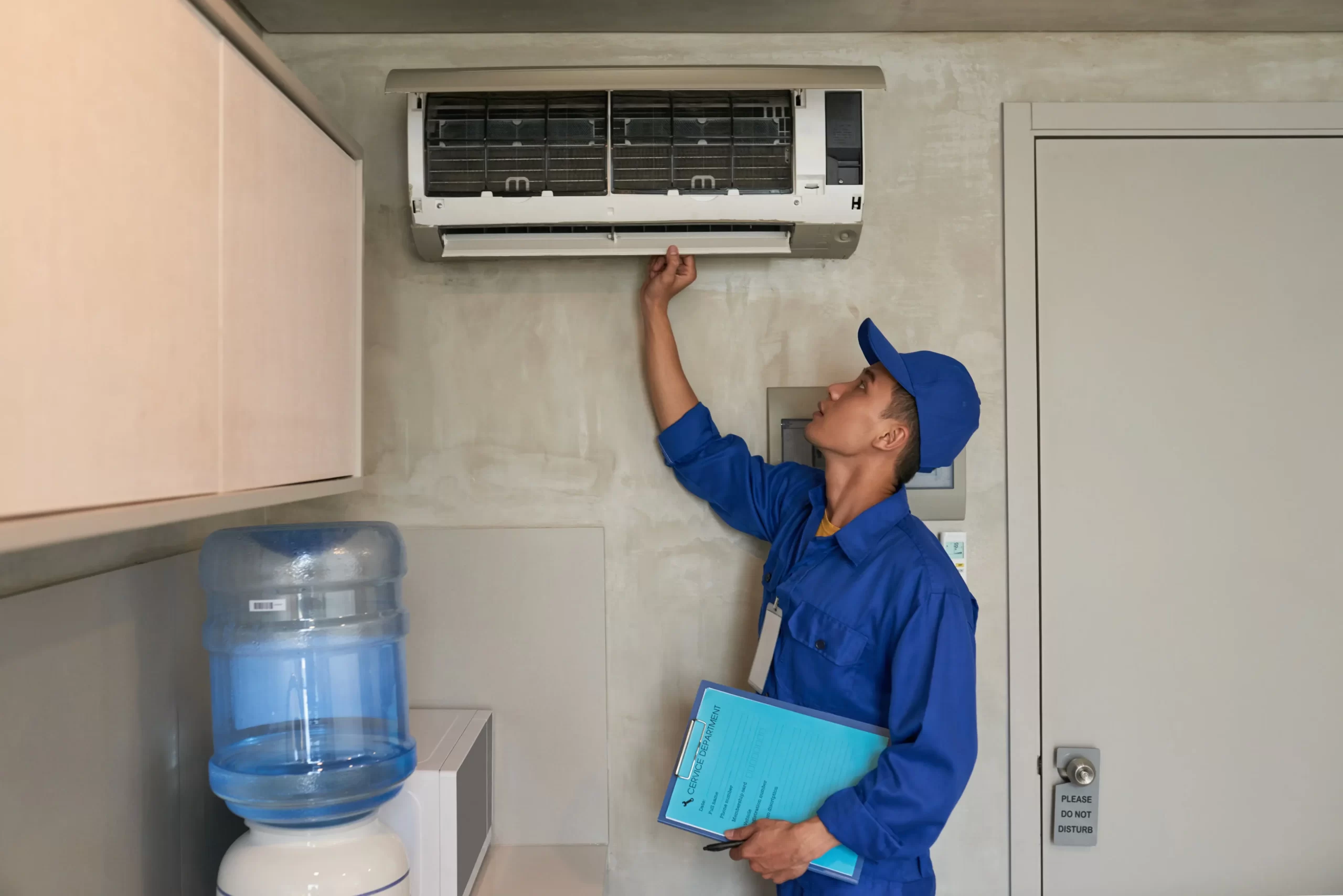 AC Service by Expert scaled Home Solution India